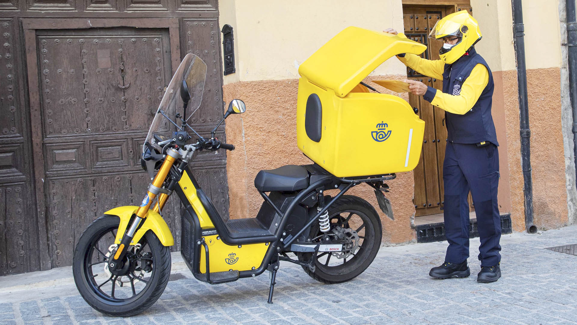 CCOO alerta del abandono de los servicios de Correos en San Pedro Alcántara