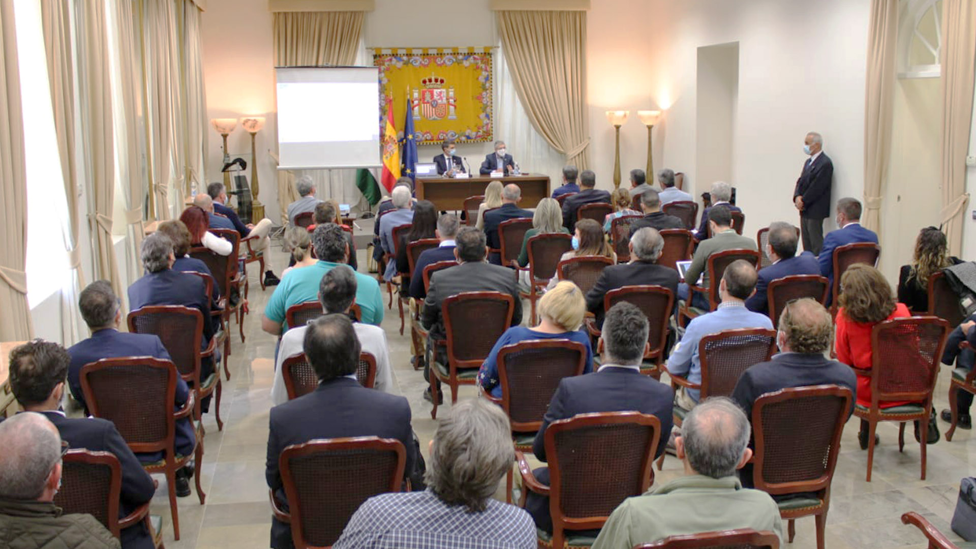 El Gobierno central presenta la Estrategia de Protección de la Costa en Málaga incluyendo las playas de San Pedro Alcántara