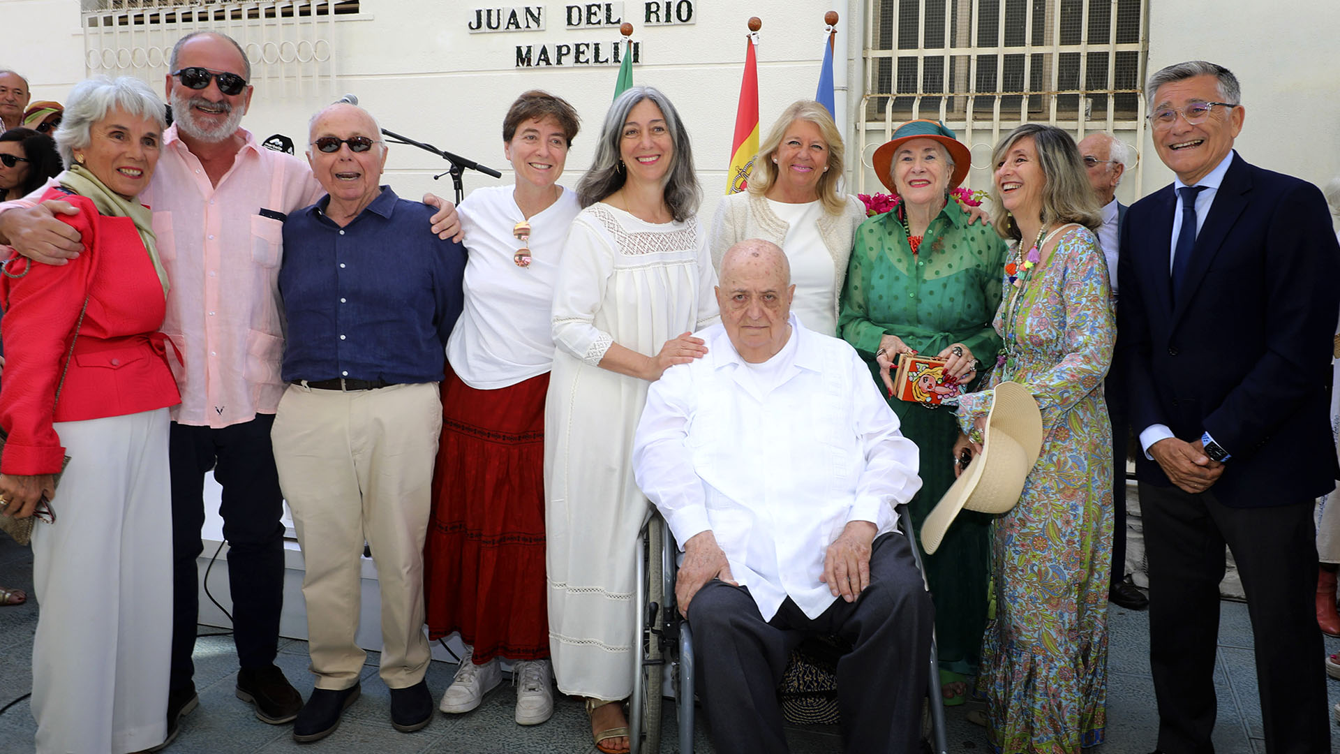 Reconocimiento en el Día del Trabajo al farmacéutico Juan del Río Mapelli 