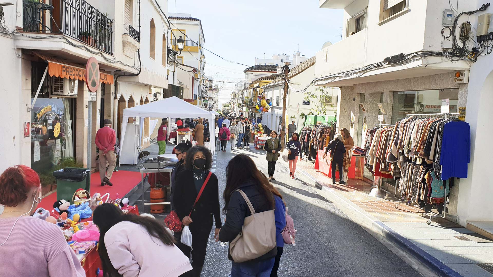 El próximo sábado se celebra un nuevo Mercadillo Navideño en el centro de San Pedro Alcántara