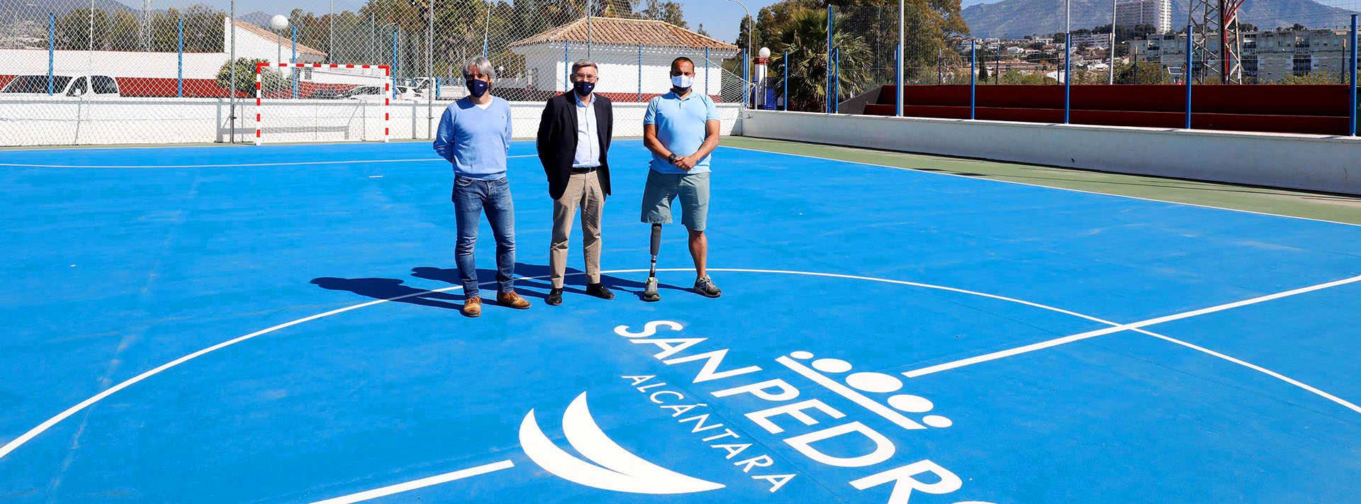 Remodelada la pista de fútbol sala del polideportivo Juan José Almagro