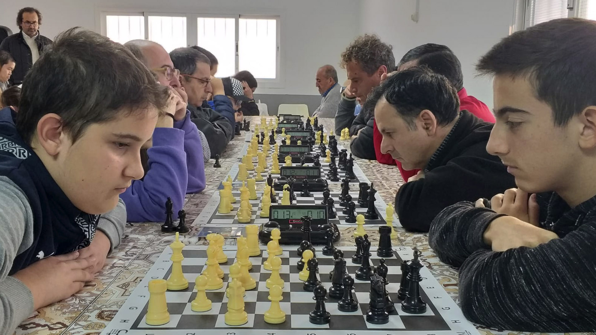 Nuevamente Antonio Robles gana, en este caso, el XVIII Torneo de Ajedrez de Navidad